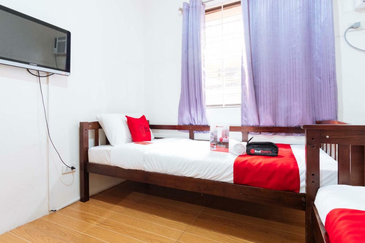 Reddoorz Near Robinsons Place Hotel