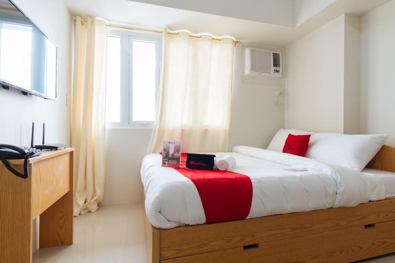 Hotel Reddoorz @ Silk Residences Sta. Mesa Monthly 2*