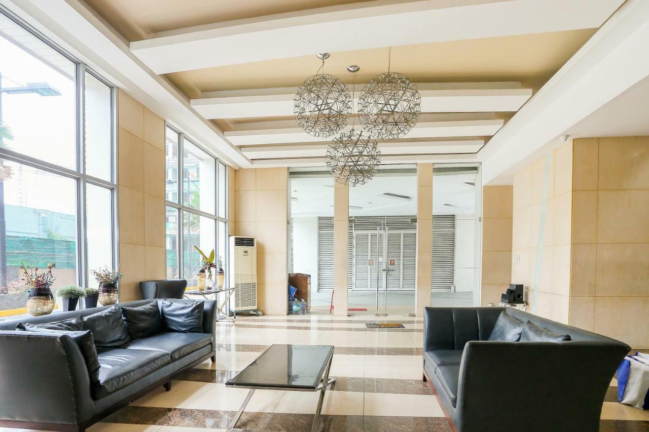 Oyo 215 Sunshine City Suites 3*