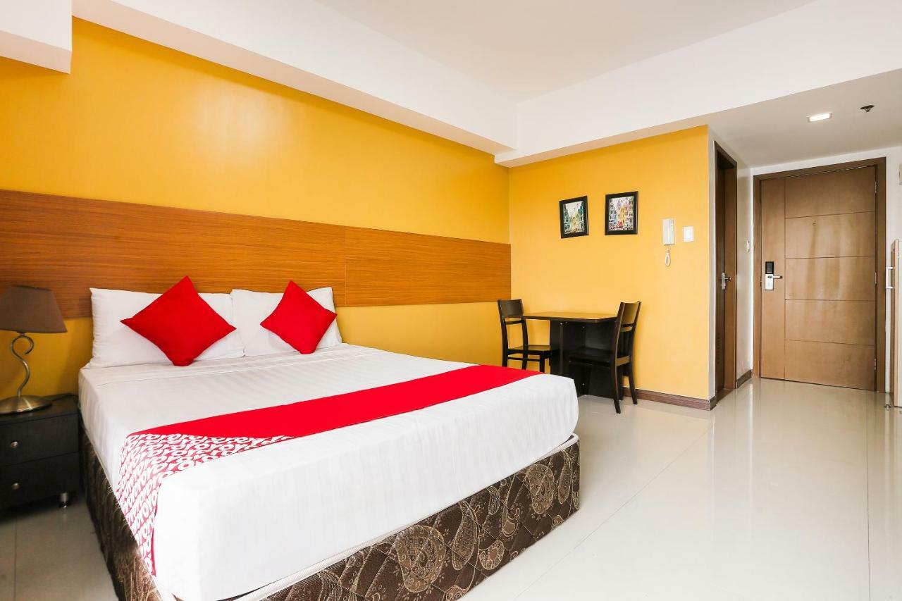 Oyo 215 Sunshine City Suites 3*