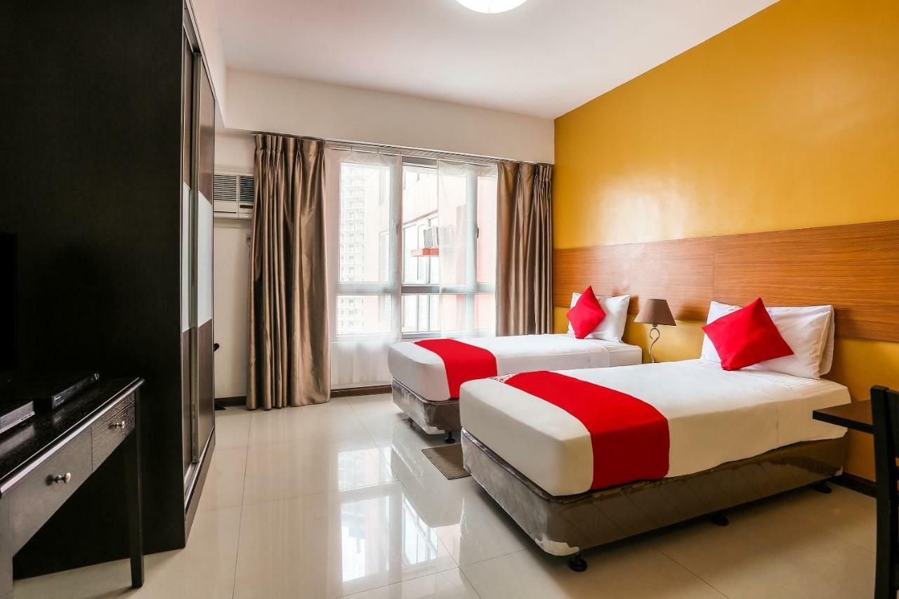 Hotel Oyo 215 Sunshine City Suites Manila