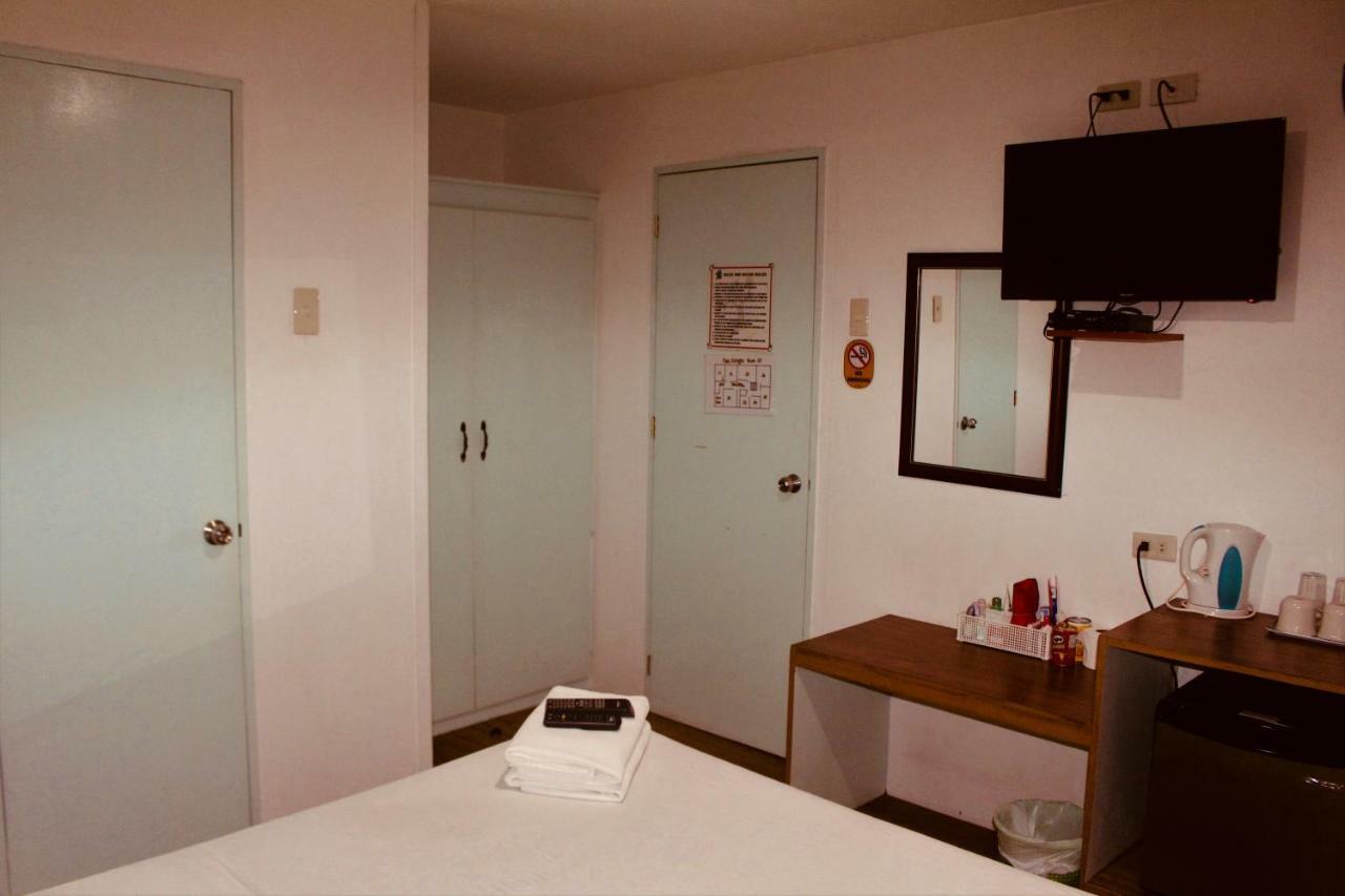 Hotel Duck And Restaurant Manila