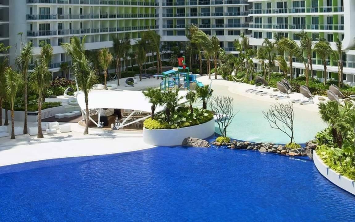 Sabrina's Crib 2br By Azure Residences Near Airport Manila