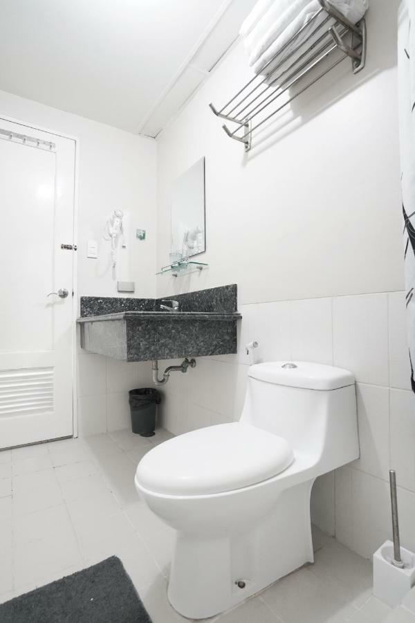Apartment Tivoli Garden Residences / 3802 - Cozy 2-br W/ Balcony For Big Groups Manila