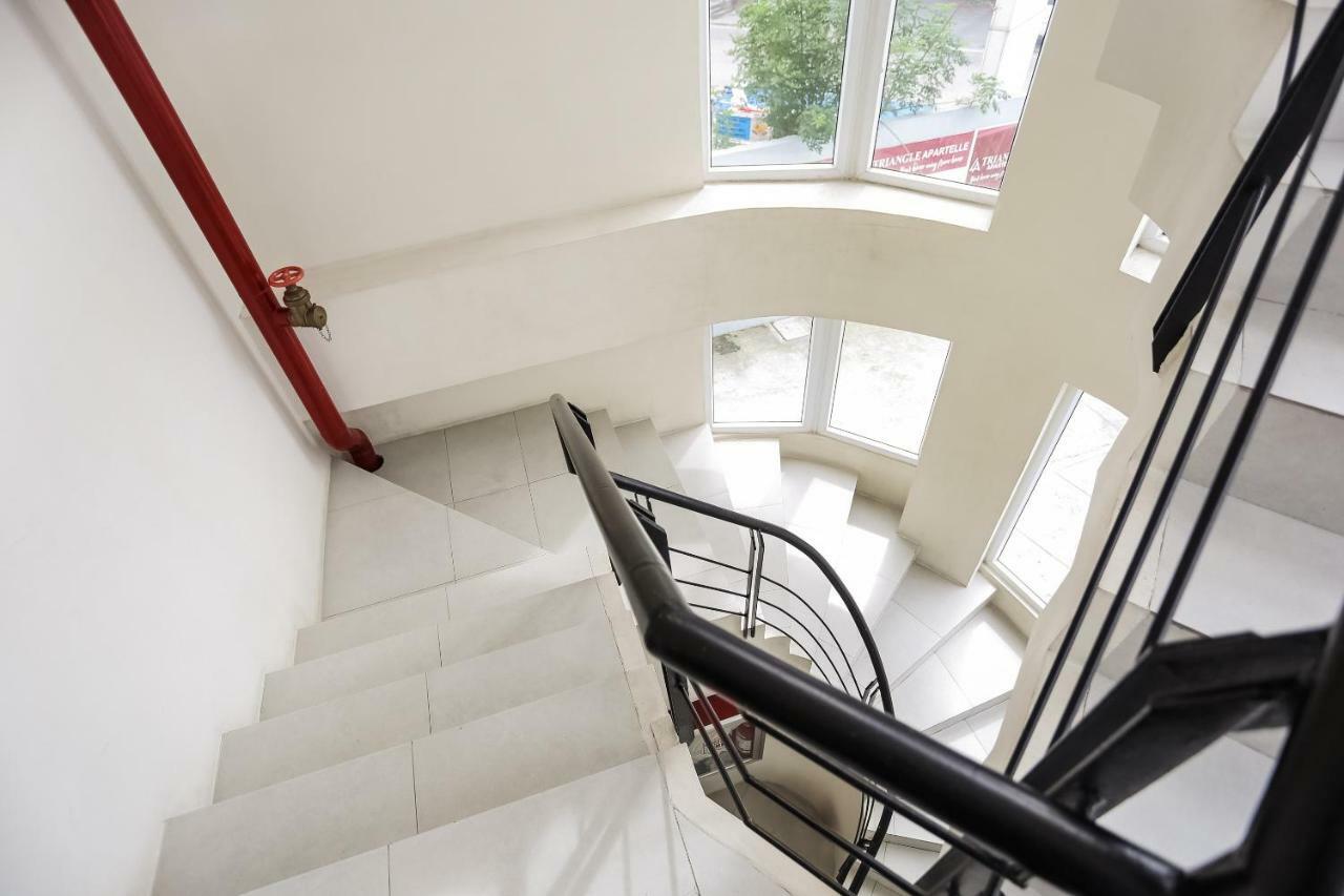 Oyo 393 Triangle Apartelle