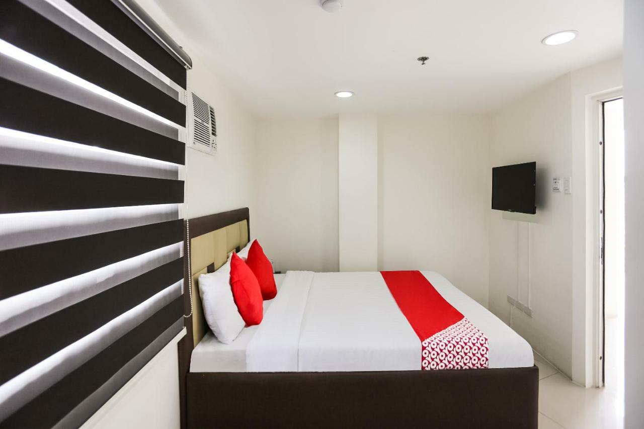 Oyo 393 Triangle Apartelle 2*