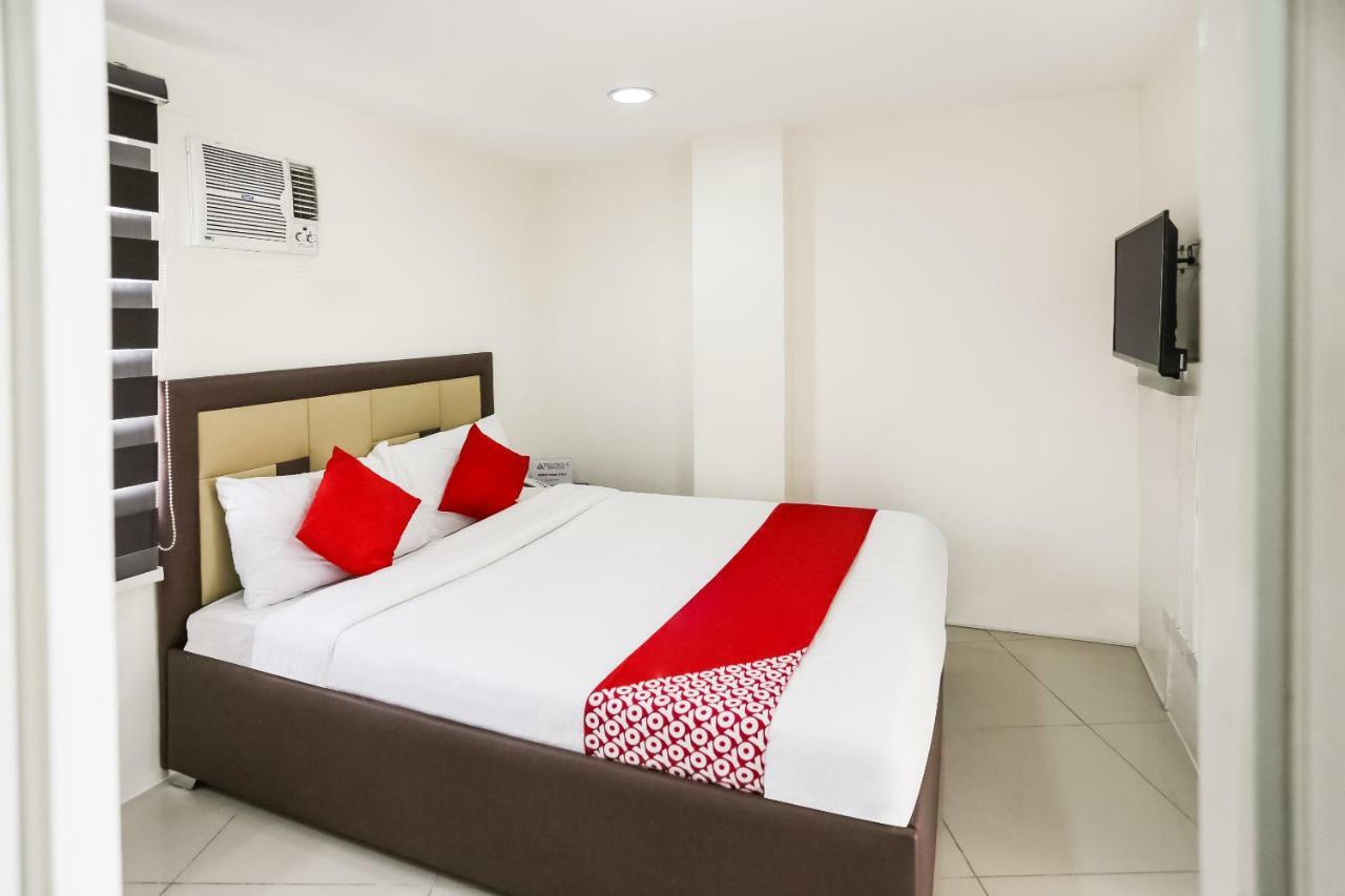 Oyo 393 Triangle Apartelle 2*