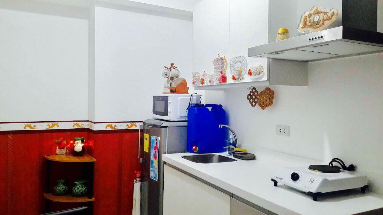Apartment Azure C3 Balcony Wifi Near Mall Airport Manila
