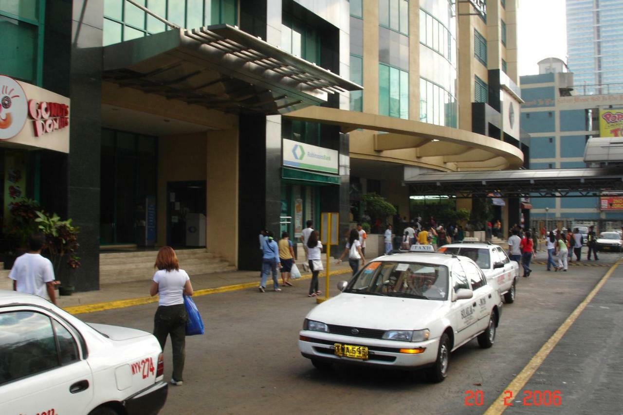 Apartment 67 Sqm. Unit In Robinson Place Residences Manila