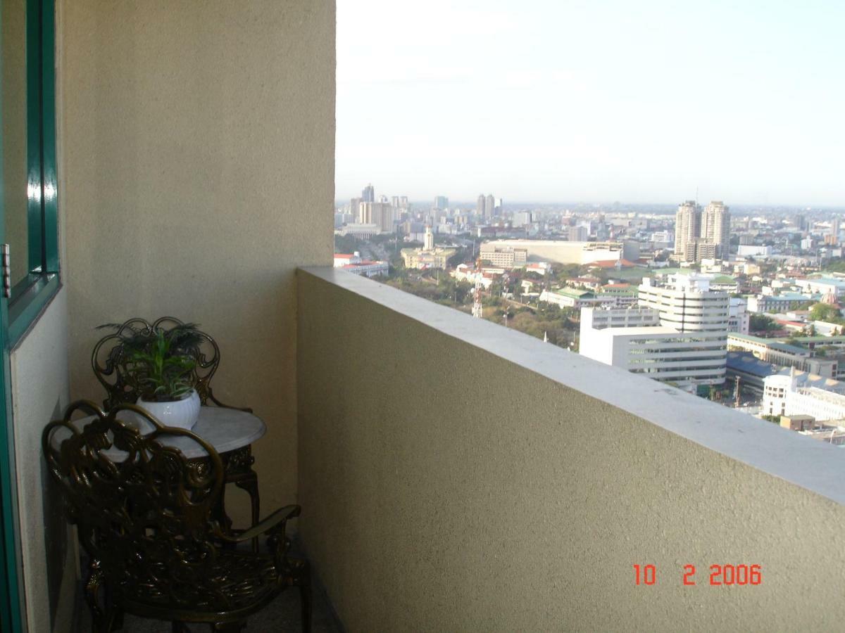 67 Sqm. Unit In Robinson Place Residences Manila