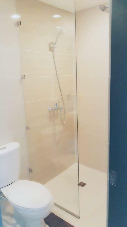 Newport Near Airport Terminal 3 Apartamento