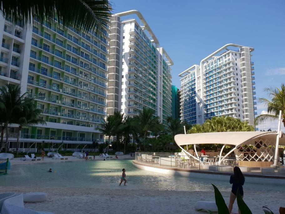 Apartment Azure Luxury View Staycation Manila