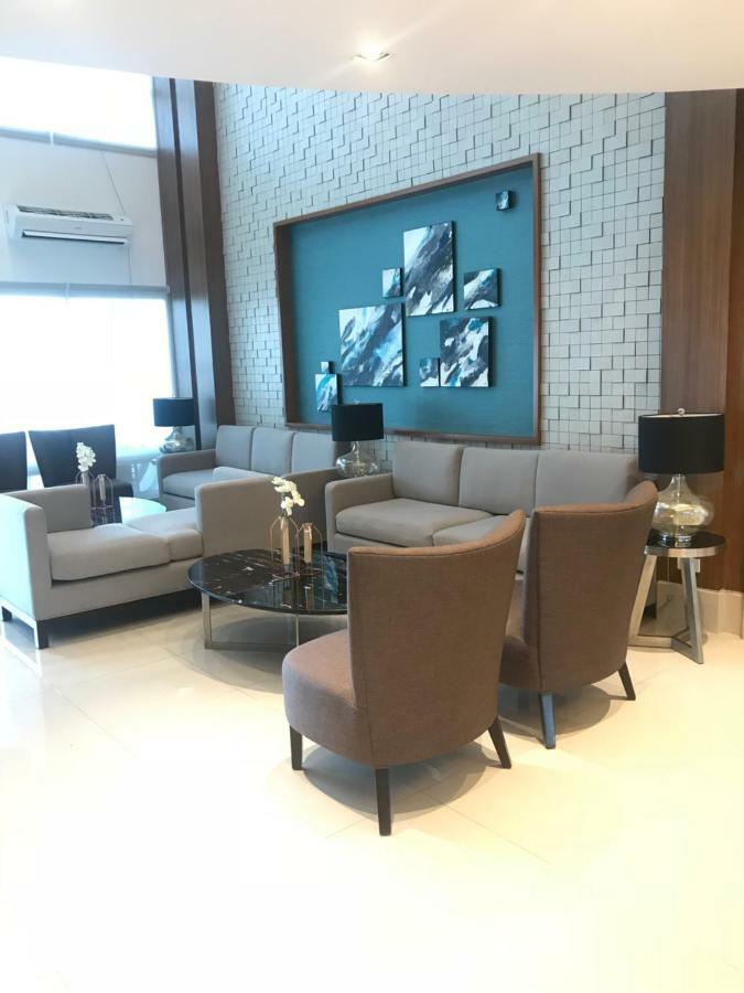 Apartment Penthouse Floor Overlooking Bay Manila