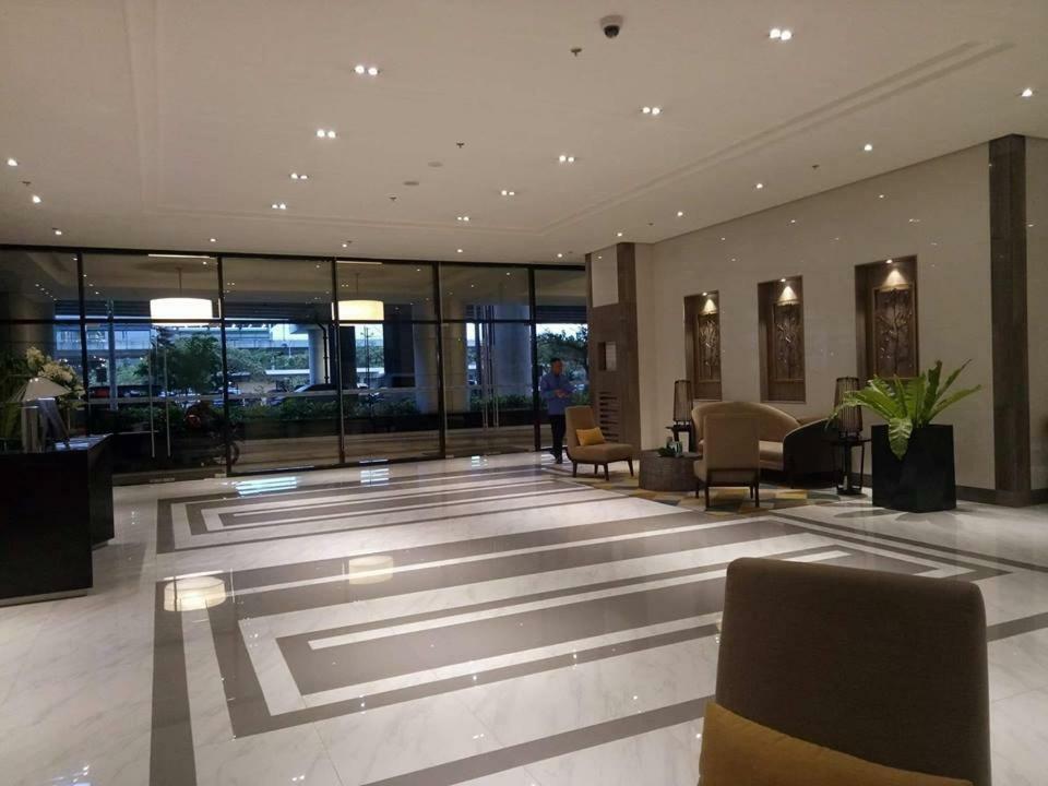 Eighty One Newport Boulevard