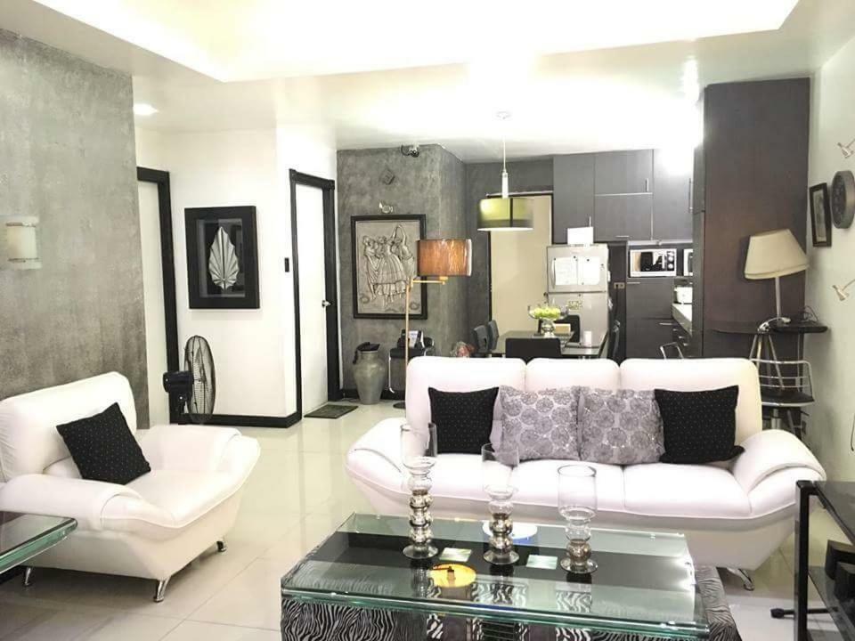 Homestay Spacious Rise Manila