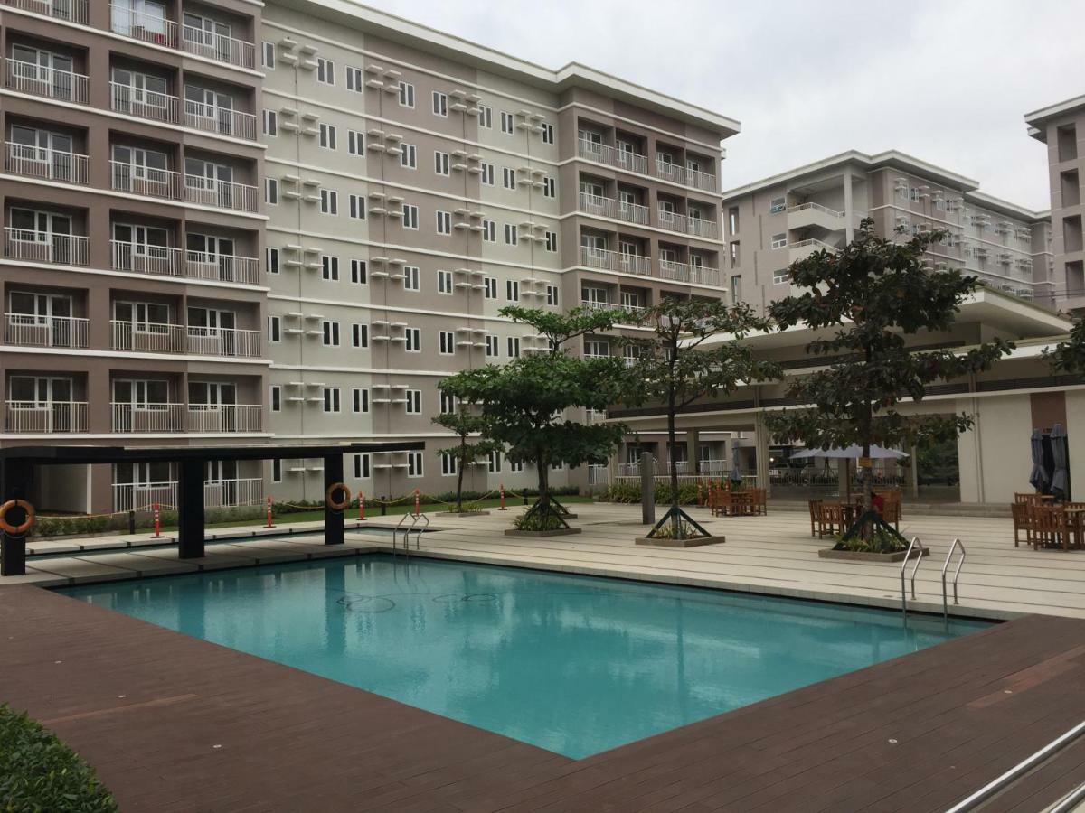 Happy Place * Manila