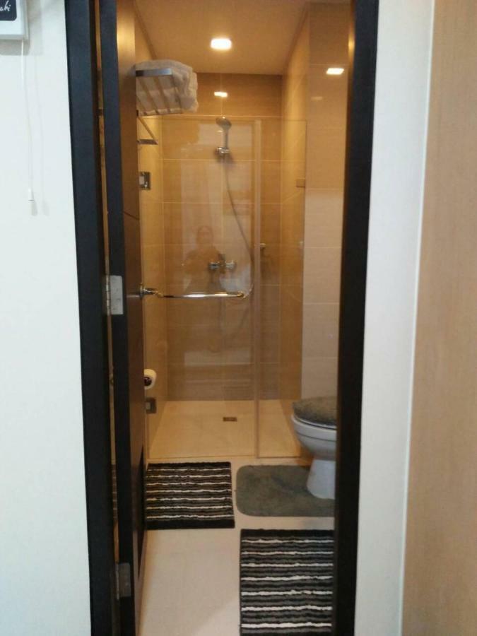Apartment 101 Newport Blvd Condotel