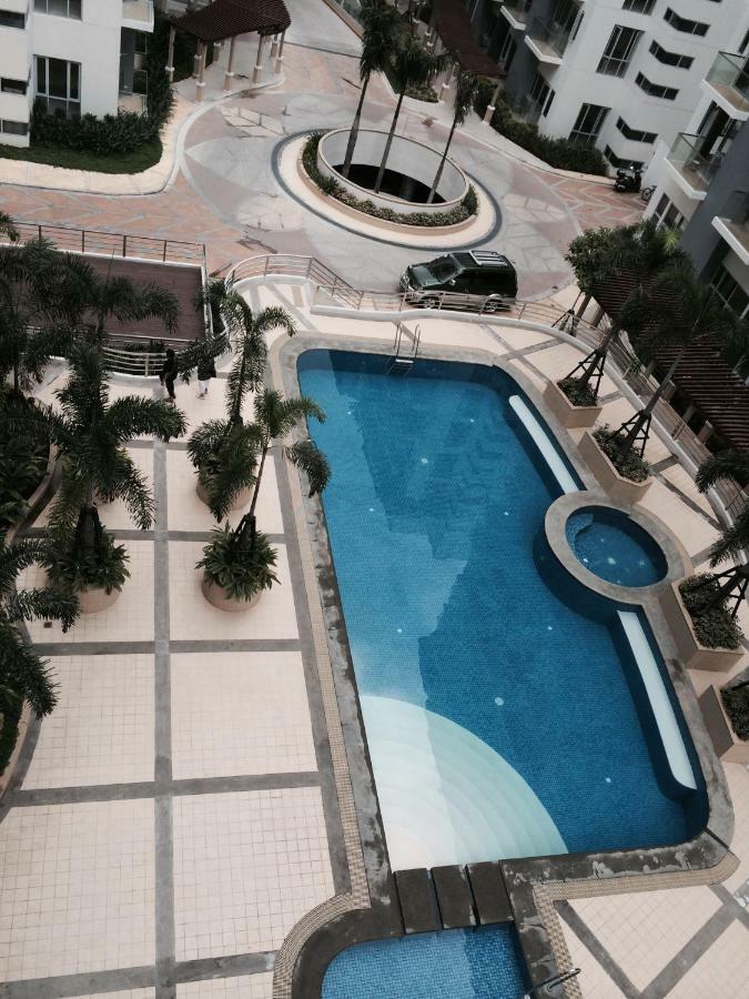 World * Manila