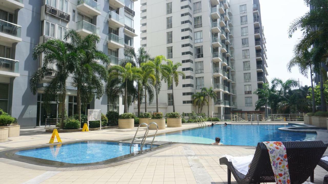 Palm Tree Across Naia3 By Beth Apartment *