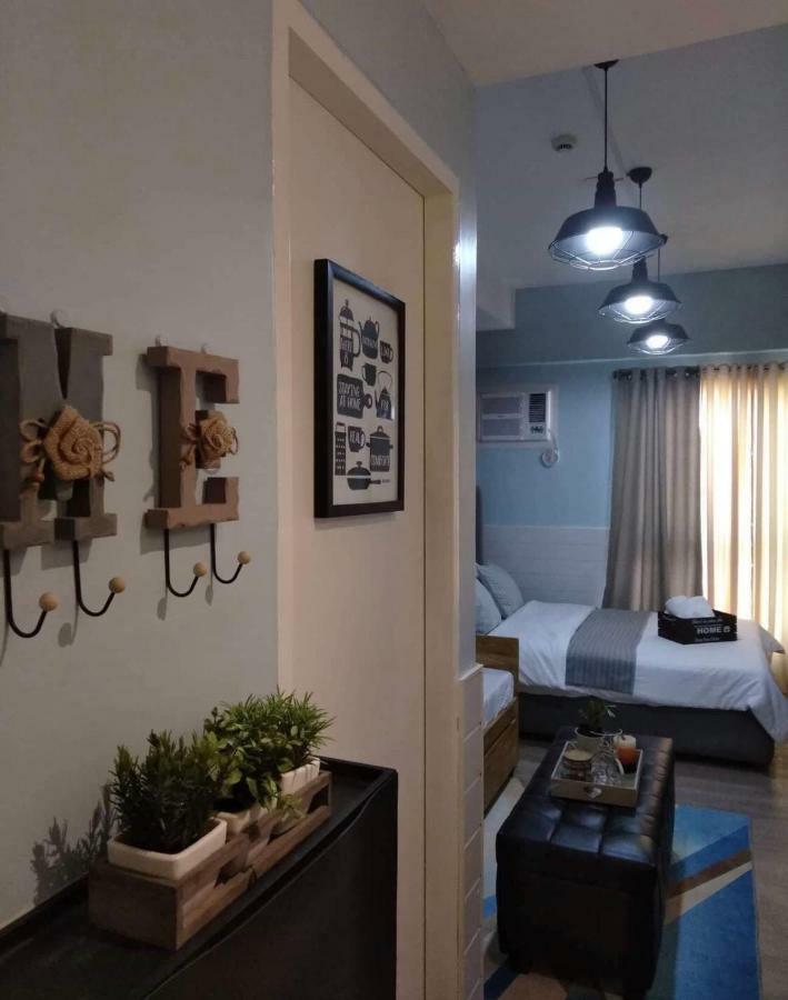 Rustic Industrial Theme In Front Of Trinoma Apartment