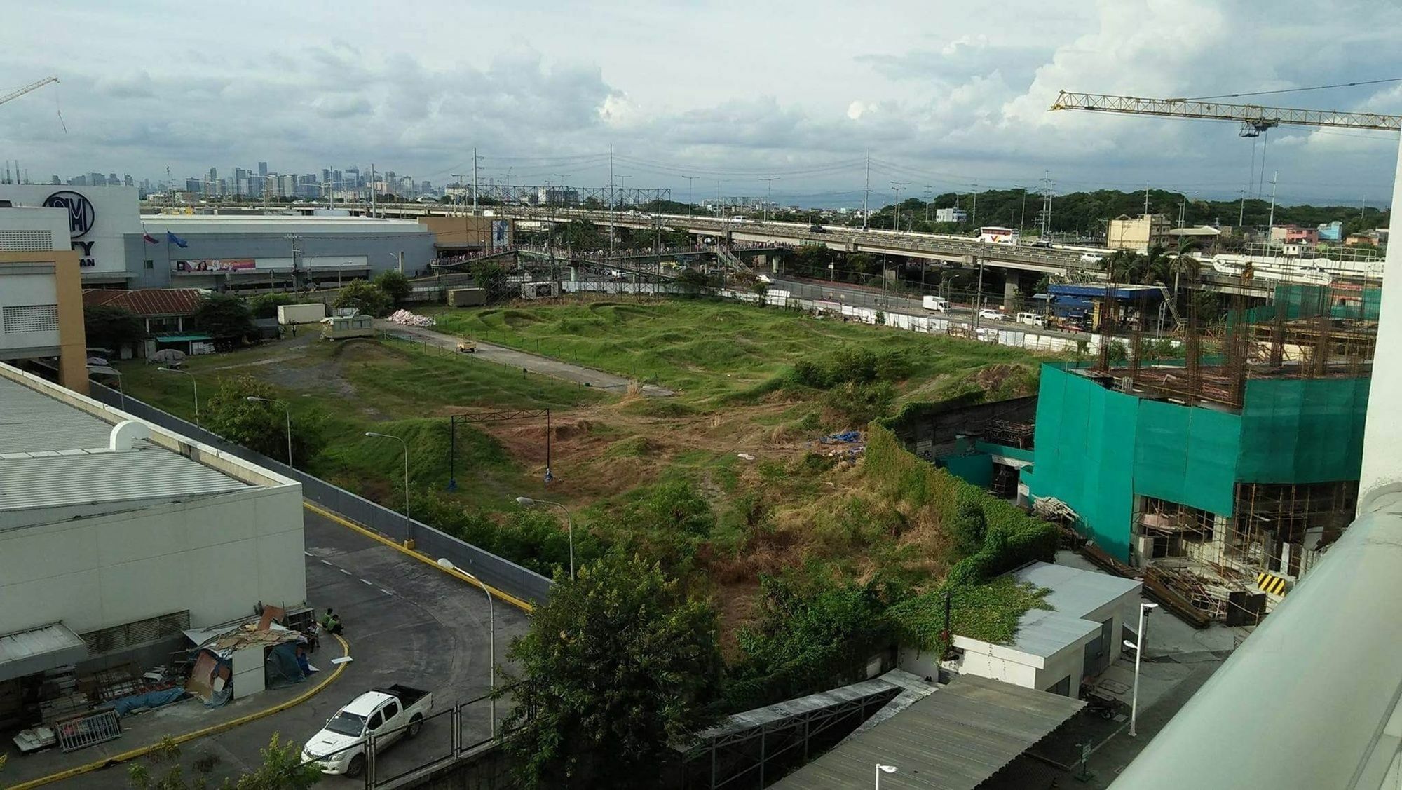 Azure Residences By Florendo *