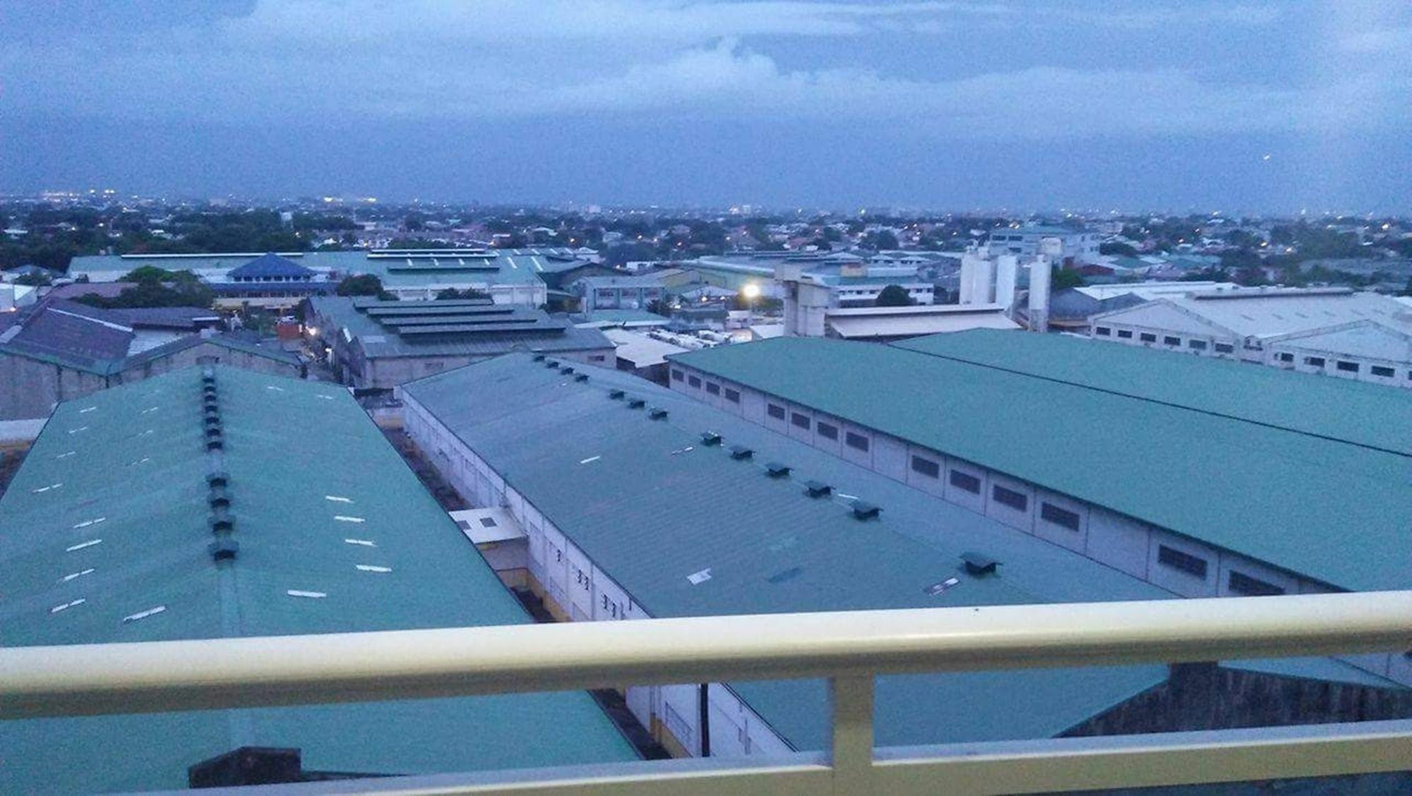 Azure Residences By Florendo *