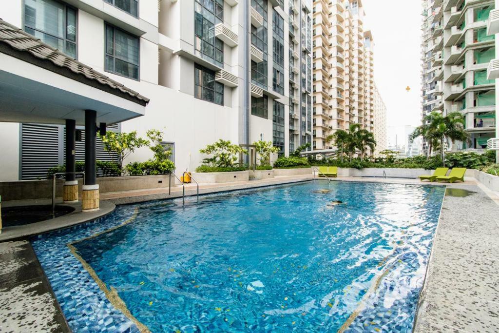 Viceroy Mckinley Hill Bgc Apartment