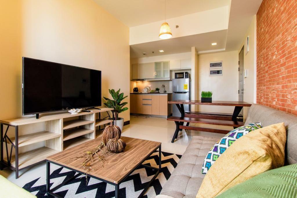 Apartment Viceroy Mckinley Hill Bgc *