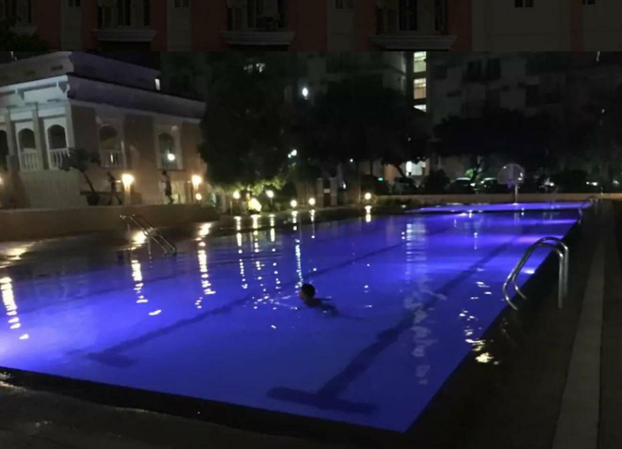 Chateau Elysee A5 Near Airport Wifi Kitchen *