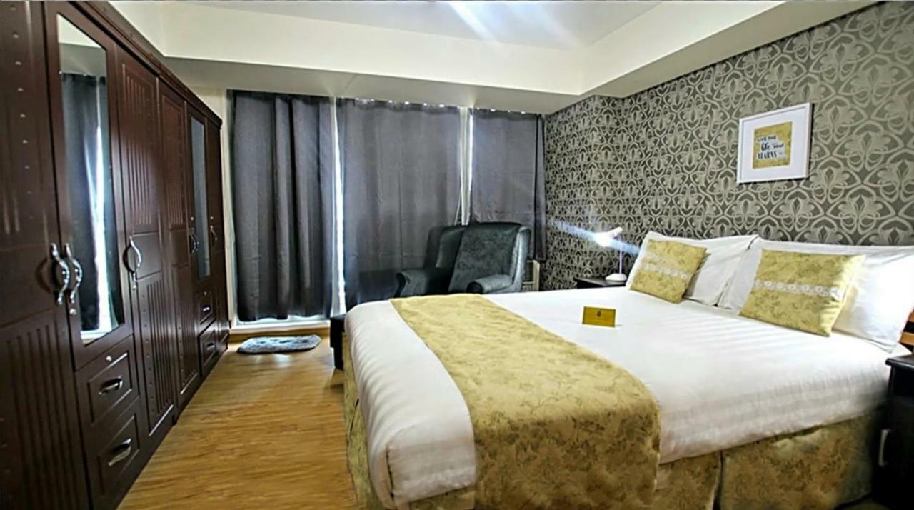 Apartment Azure C5 Man-made Balcony Multiple Units Manila
