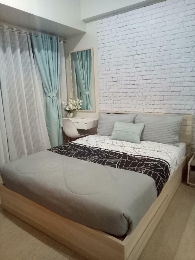 Apartment Eighty One Newport Boulevard *