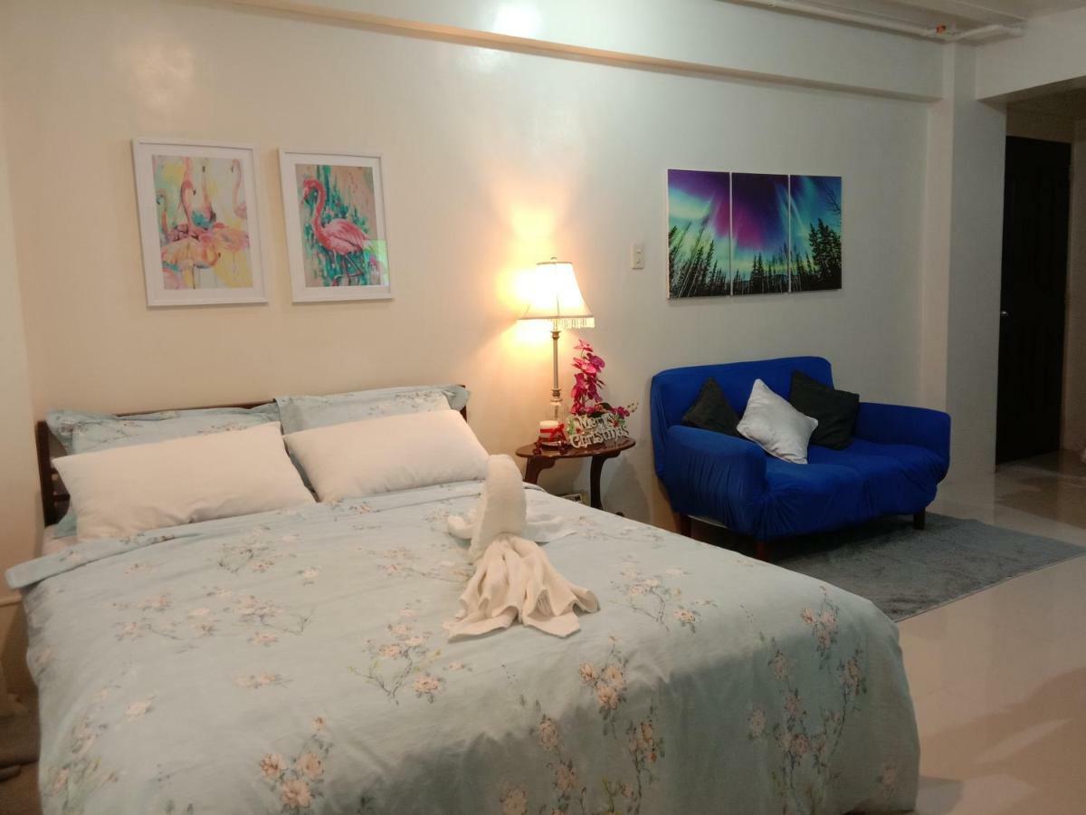 Jen's Paranaque