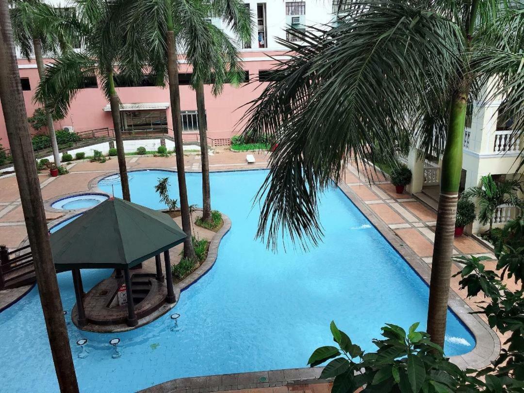 Affordable 2 Bedroom 2 Ba W/ Skycable, Netflix, & Amazon Prime Apartment