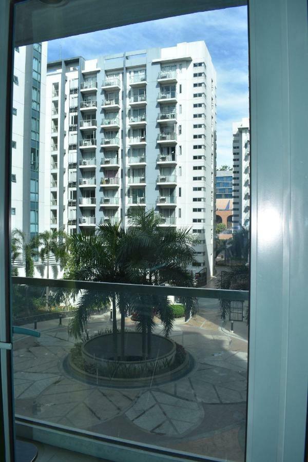Palm Tree 2 Villas-cluster 2 Unit 3n * Manila