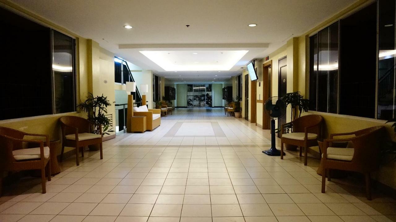 Eiffel Chateau Elysee Near Naia Airport Apartment