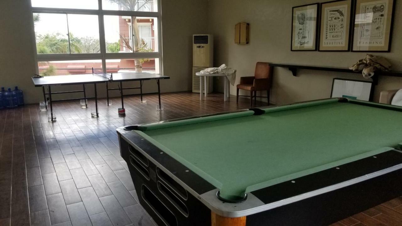 Presidio Lakefront 2 Bedroom Staycation Apartment *