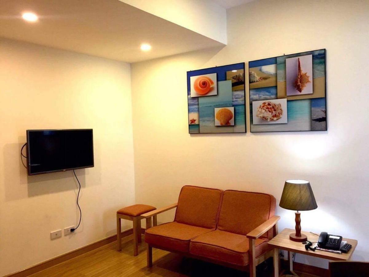 Apartment The Azure Urban Residences &