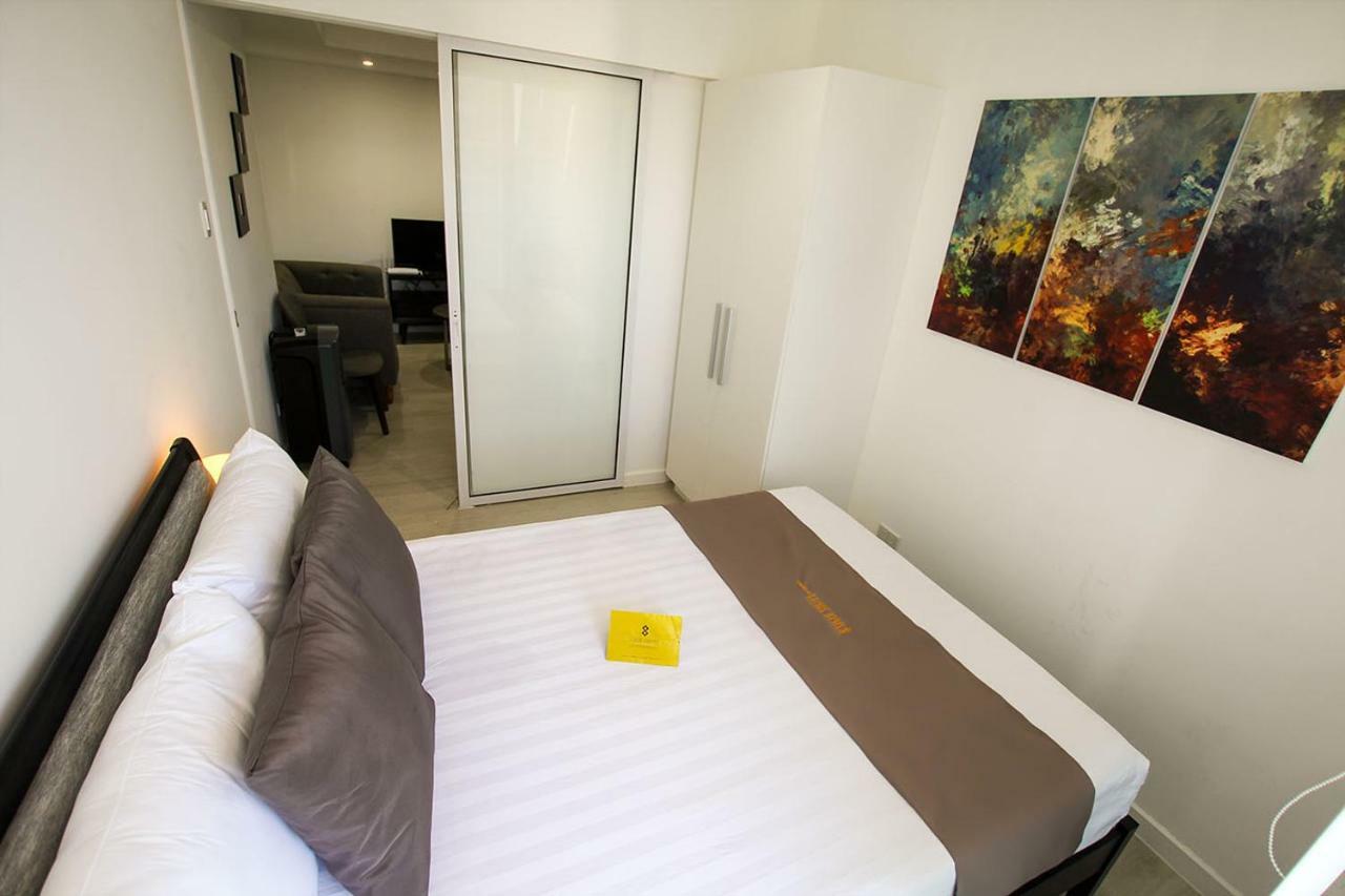 Azure Urban Residences Maui 1815 Apartment *