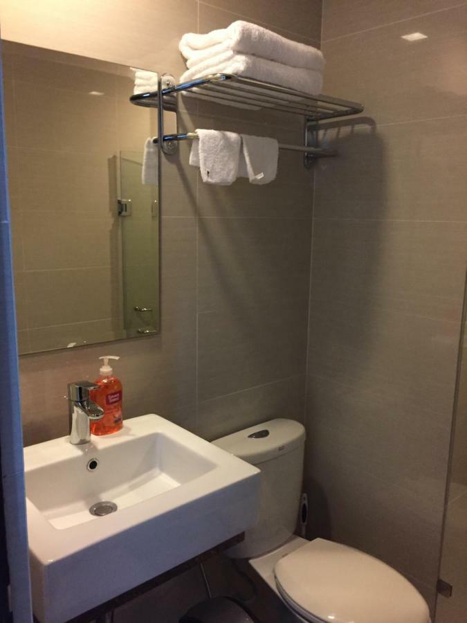 101 Newport C2 Apartment *
