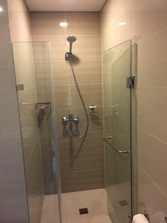 Apartment 101 Newport C2 Manila