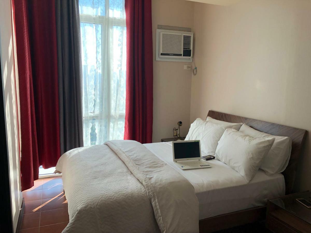 San Lorenzo Place 2br 29-e By Larico Manila