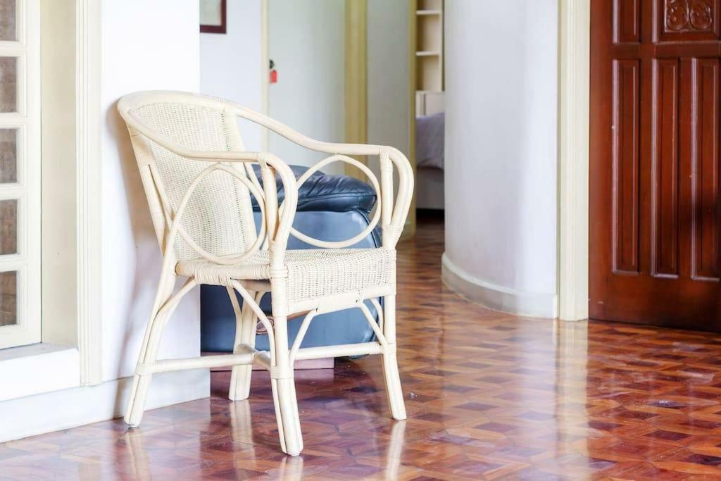 131 Roosevelt Ave Penthouse 25 Mbps Gasthof Manila