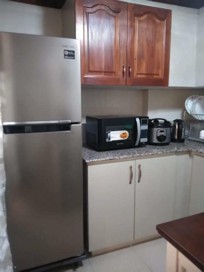 Apartment Affordable 2 Bedroom 2 Ba W/ Skycable, Netflix, & Amazon Prime Manila