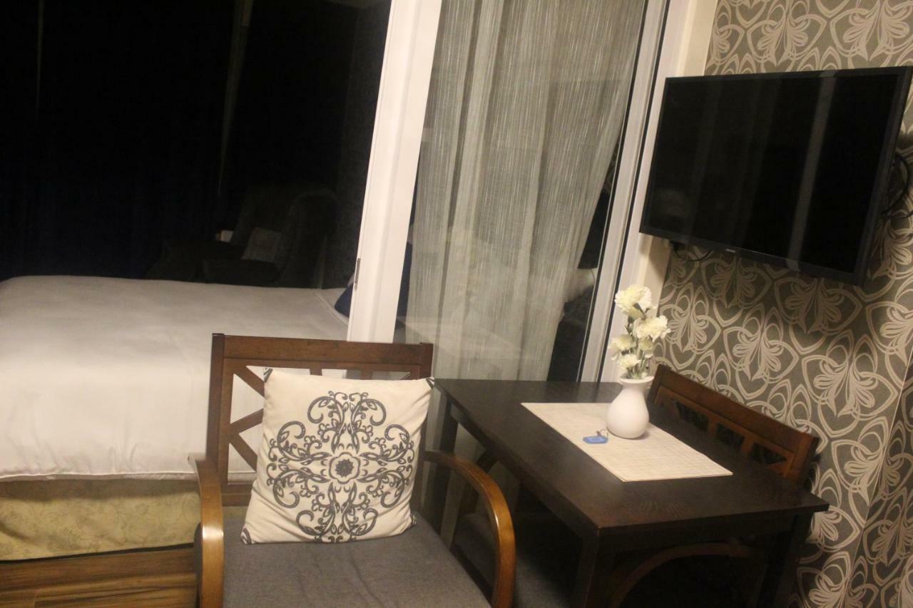 Azure C3 Balcony Wifi Near Mall Airport * Manila