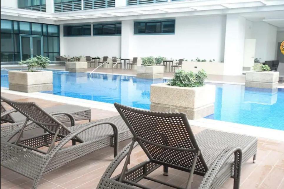 One Uptown Apartment