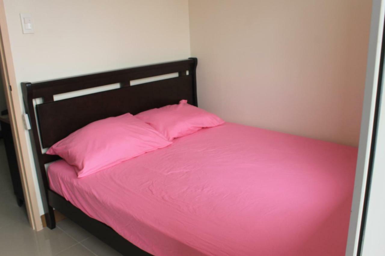 Apartment Field Residences At The Back Of Sm Sucat, Paranaque Manila