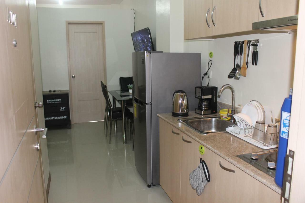 Apartment Field Residences At The Back Of Sm Sucat, Paranaque *