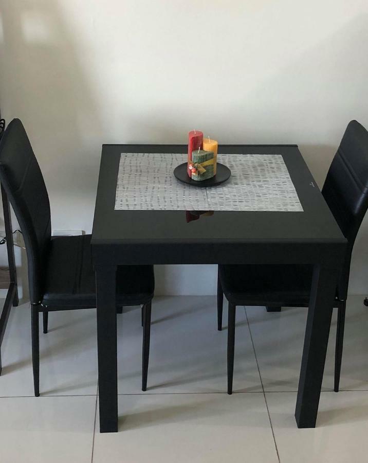 Stays At Residences 1 Bedroom With Complimentary Breakfast For 2 Manila