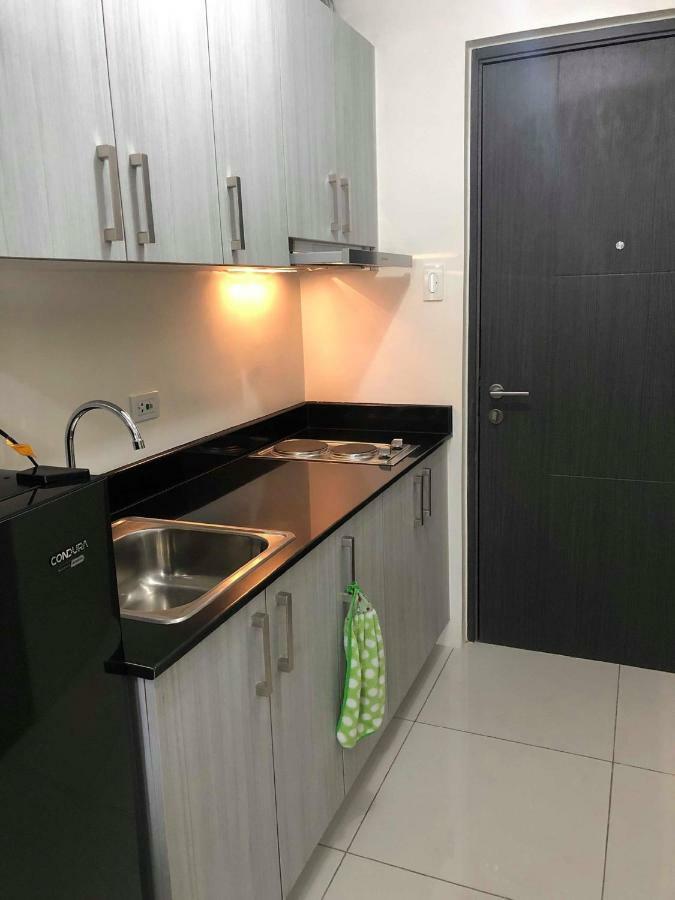 Aparthotel Stays At Residences 1 Bedroom With Complimentary Breakfast For 2 Manila