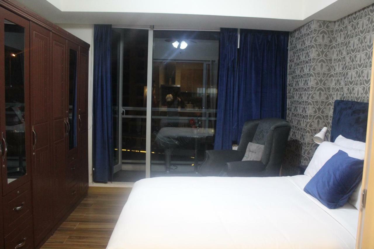 Azure C3 Balcony Wifi Near Mall Airport Manila